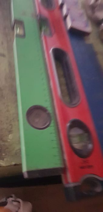 Продам уровень стройтельный