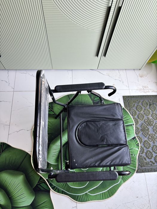 Санитарный кресло-туалет