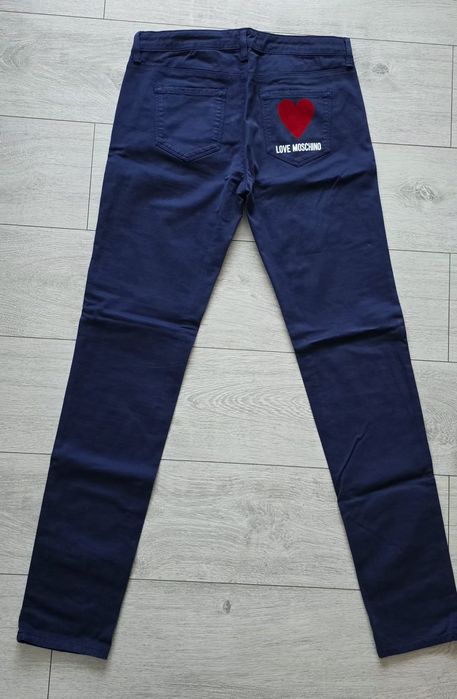 Blugi Love Moschino