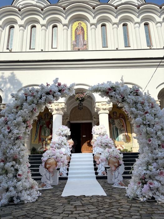 Aranjamente florale,aranjament cristelnița,cristelnița,nunta,botez