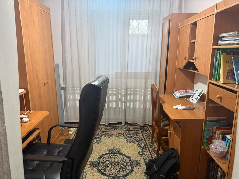 Срочно продаётся дом в городе 12 соток земли