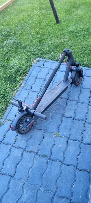 Trotinetă electrică Xiaomi M365 Pro – 286 km – suspensie față – roți pline
