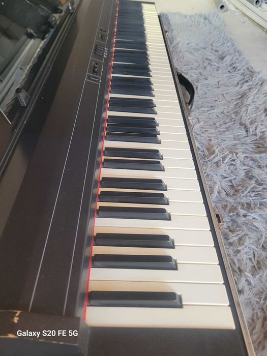 Pachet complet Pian Digital Roland FP-7 (88 clape grele) + DI Box Palmer + Husă
