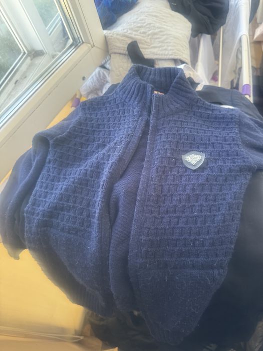 Отдам даром школьные вещи
