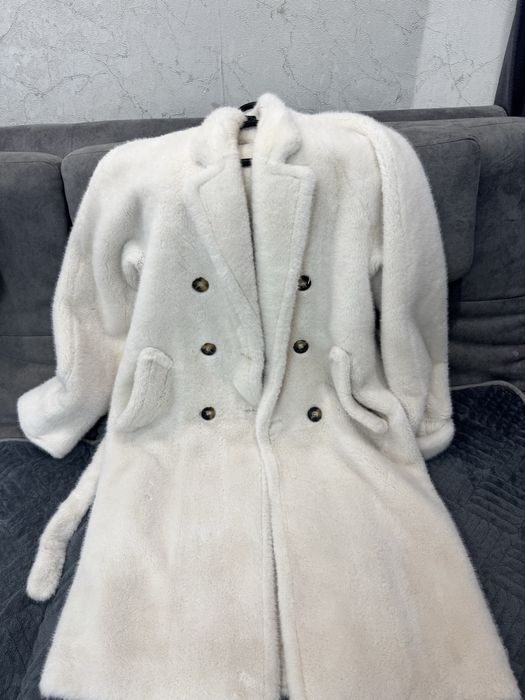 Эко шубка белый………..