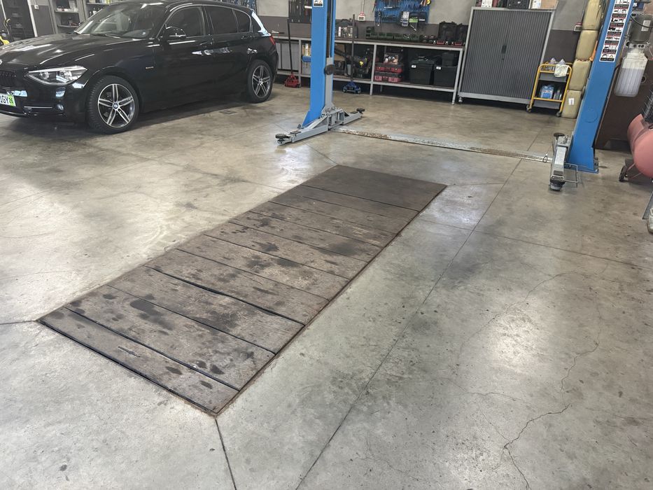 Inchiriez hala 150m2