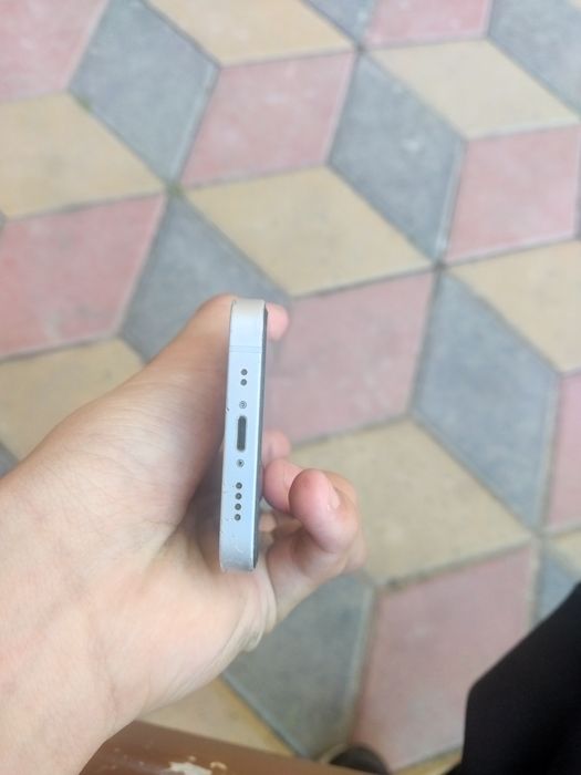 Продам Iphone 13 mini на запчасти