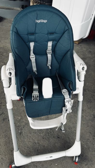 Продам стульчик для кормления peg perego
