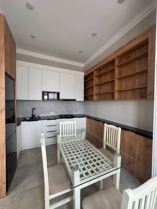 Под офис ор.Сайрам бузбазар 68м2