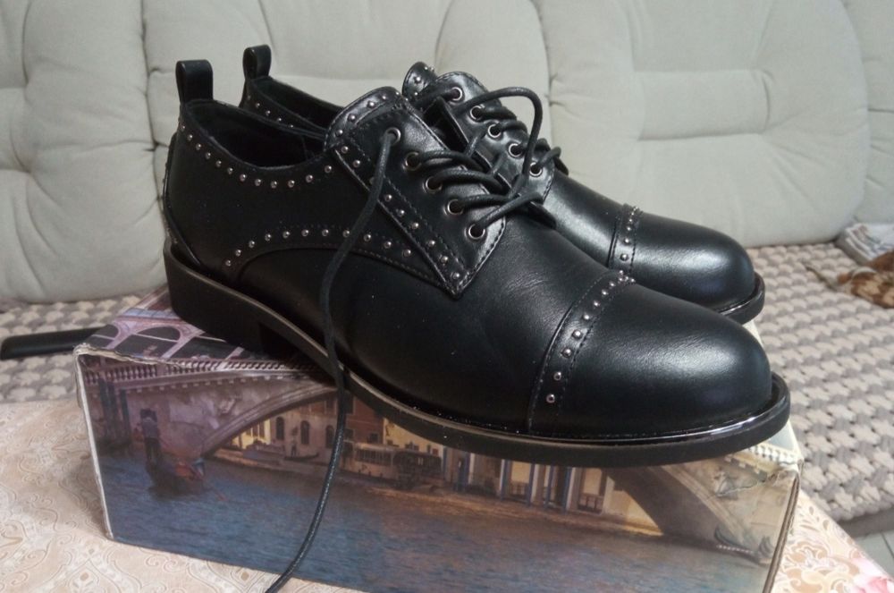 Ботинки 41 размера от Taccardi