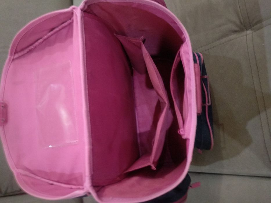 Висок клас ученическа раница