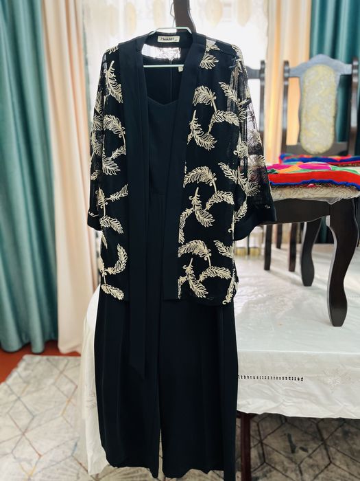 Одежда на выход .