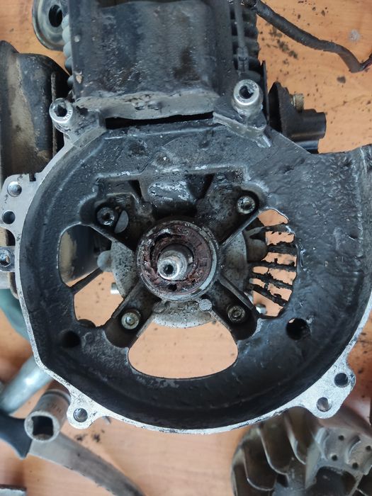 Бензиновый инструмент