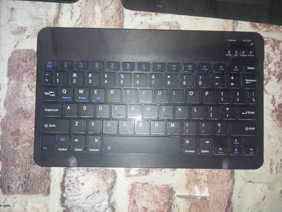 Bluetooth клавиатура