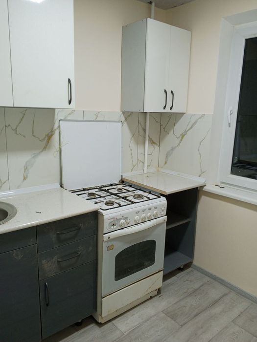 Сдаётся 1 ком квартира в Чирчике 3 мкн 3 этаж