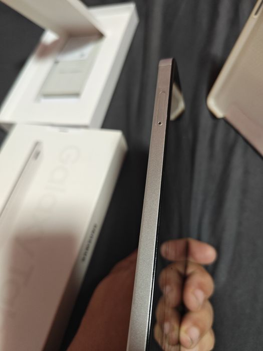 Tableta Samsung Tab A9 cu SIM