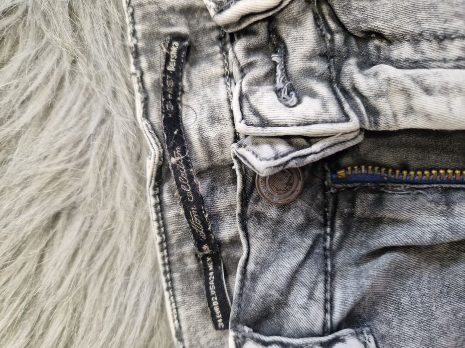 Blugi bershka marimea 24