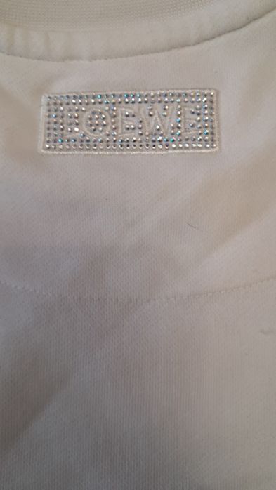 Дамска блуза с дълъг ръкав.