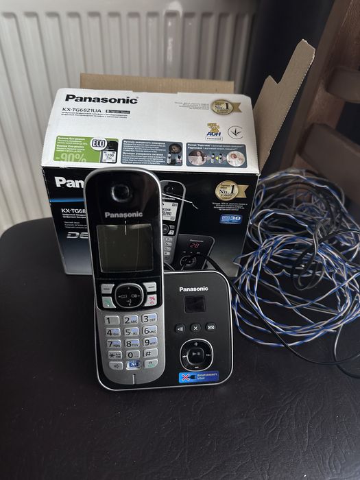 Радиотелефон Panasonic KX-TG6821UA