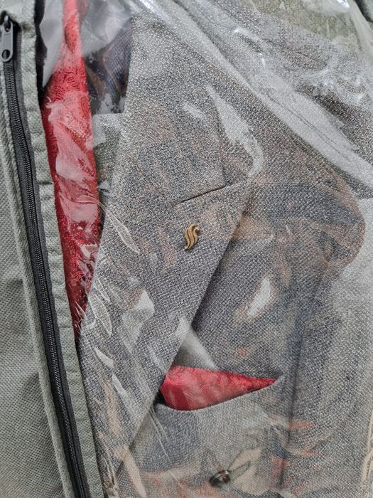 Продам мужской костюм