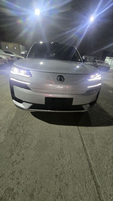 Denza N9 2026 madel pod zakaz.