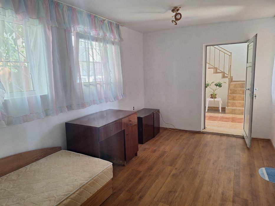 Дава се под наем  в Варна, Зимно кино Тракия - 21 кв.м за 193.8 € - Снимка #1