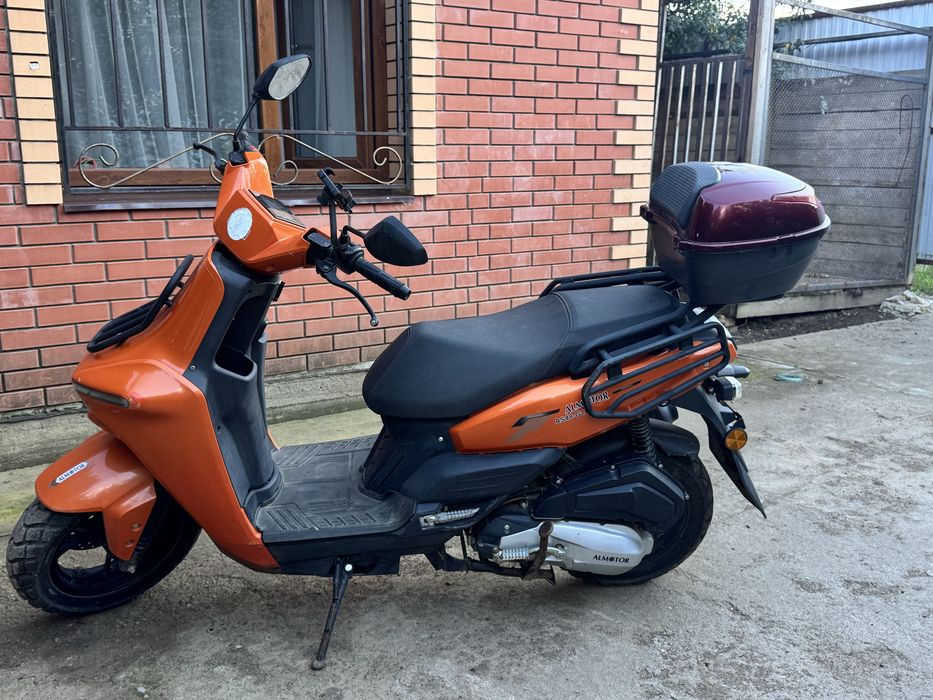 Продам скутер almator