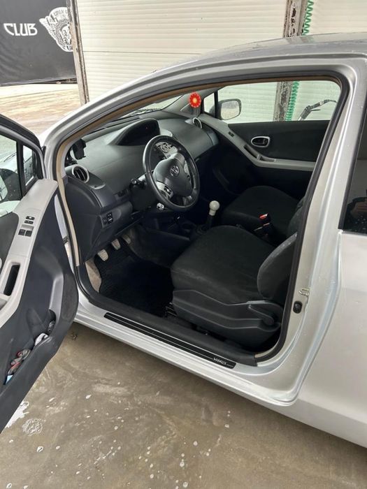 Vand Toyota Yaris 1.0 benzina