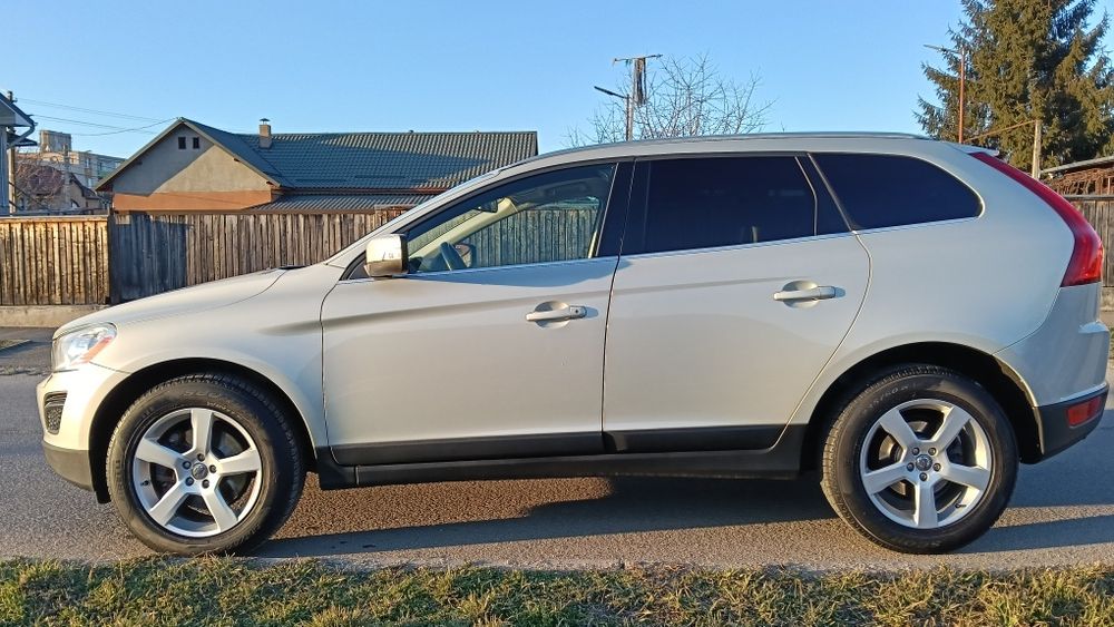 Volvo XC60 5 cilindri 2 litri diesel