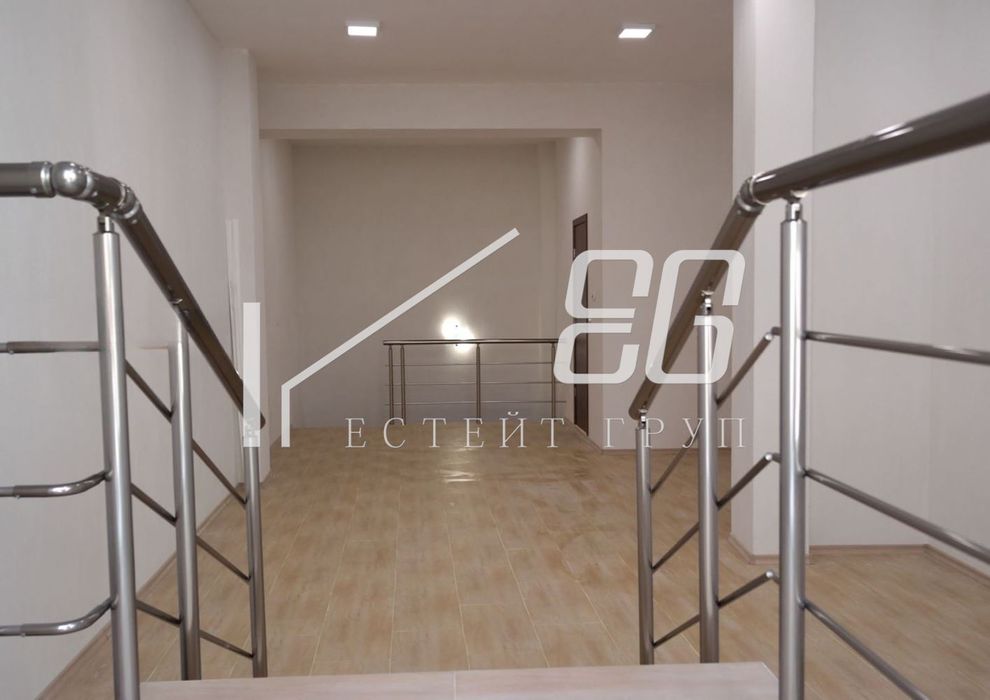 Дава се под наем Офис в Варна, Колхозен пазар - 102 кв.м за 328.95 € - Снимка #9