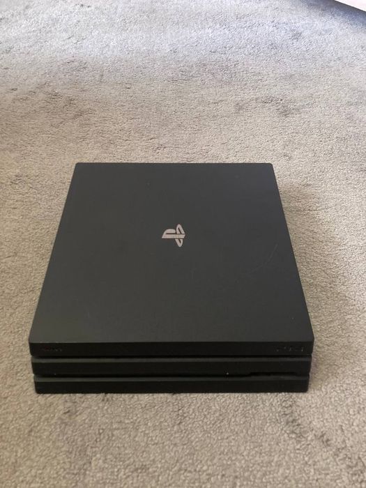 Ps 4 pro 1 tera.