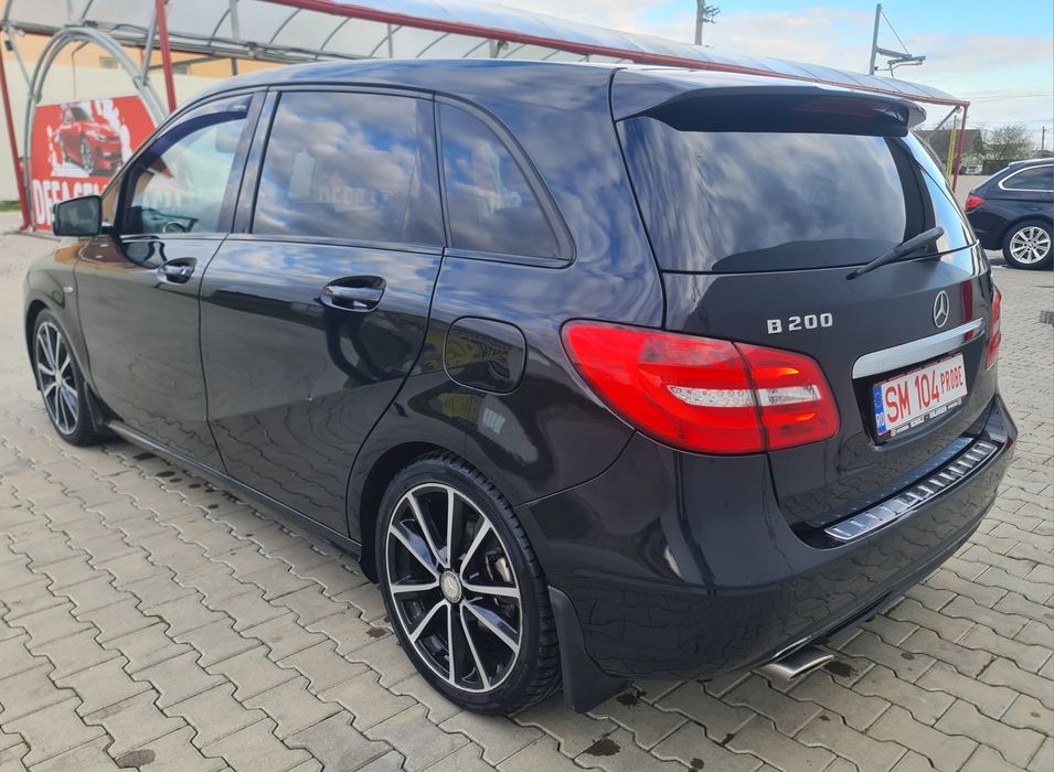 Mercedes B Classe 1.8 diesel Automat Euro5
1.8 DIESEL 135CP 
2012MERCEDES B CLASSE
1.8 DIESEL 135CP 
2012
1.8 DIESEL 135CP 
2012