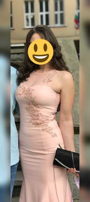 Продавам абитуриентска рокля - цвят праскова/пепелно розово