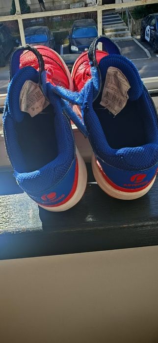 Adidași băiat,Decathlon,mărime 31
Fără defecte 
Predare personala in B