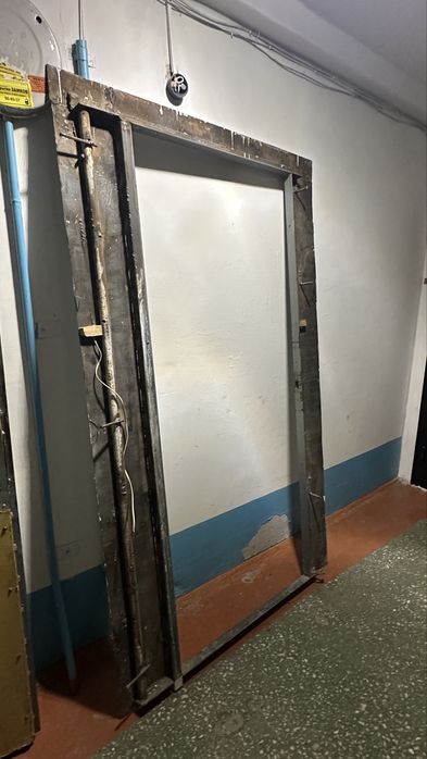 Продам двери входные самовывоз