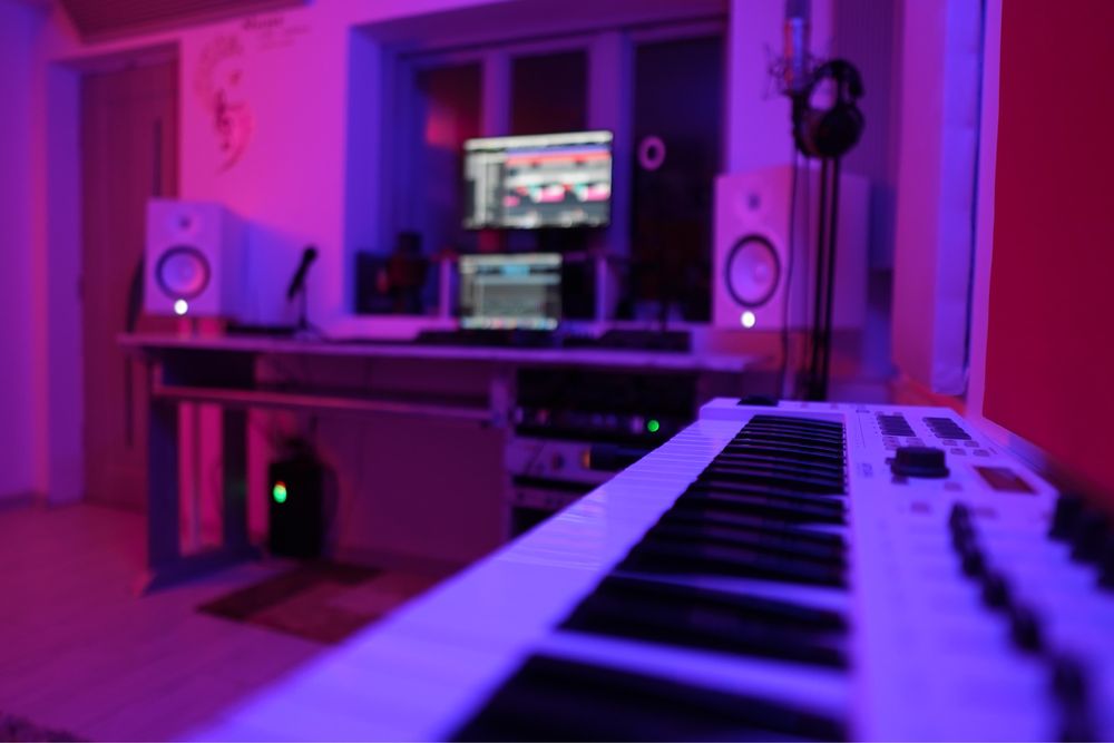 STUDIO Muzical,Videoclipuri,Sedinte Foto,Reclame,Continut Social Media