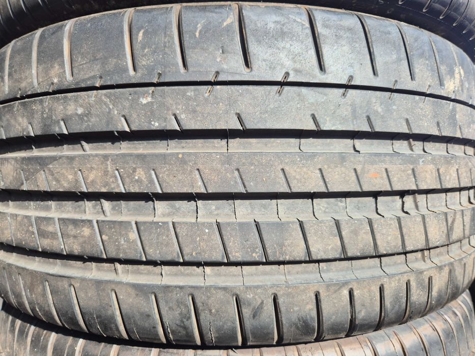 4 Anvelope de VARA - 235/35/19 - Michelin Super Sport - NOI - DOT 2016