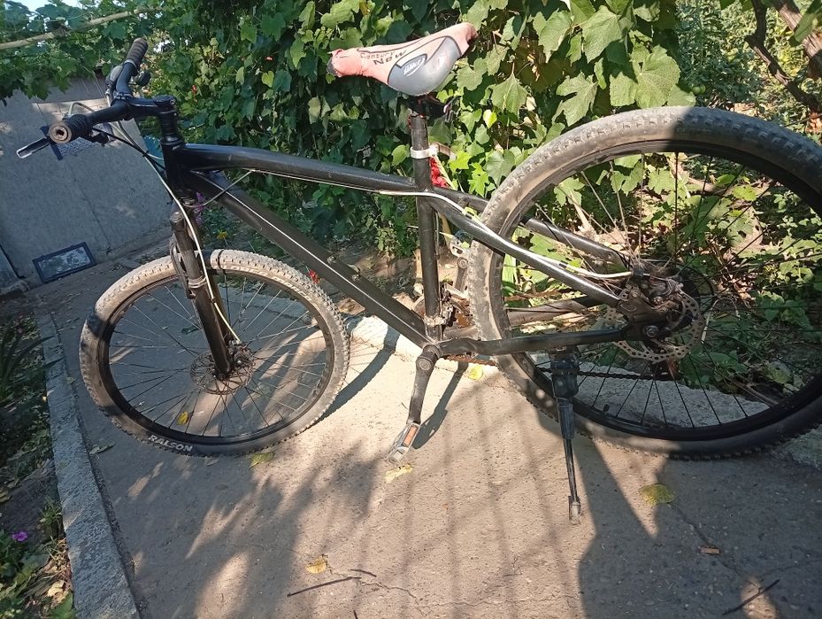 Vând bicicleta motan baik