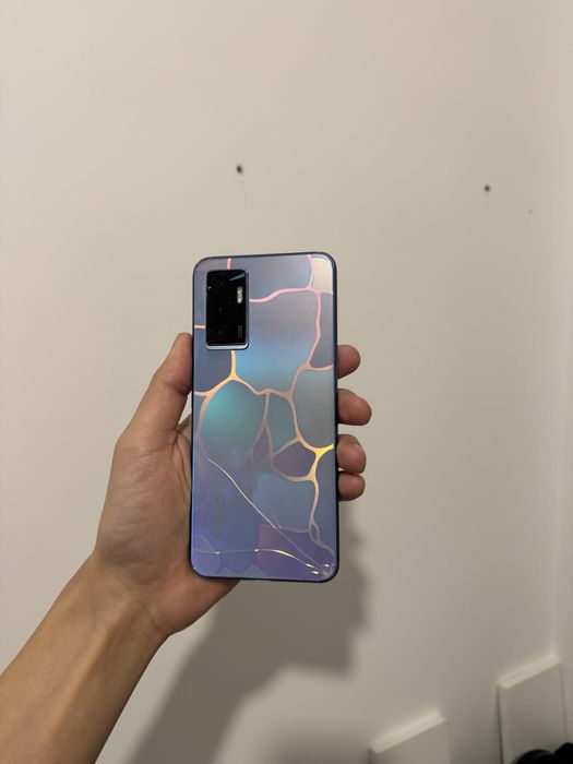 Продам смартфон vivo v23e