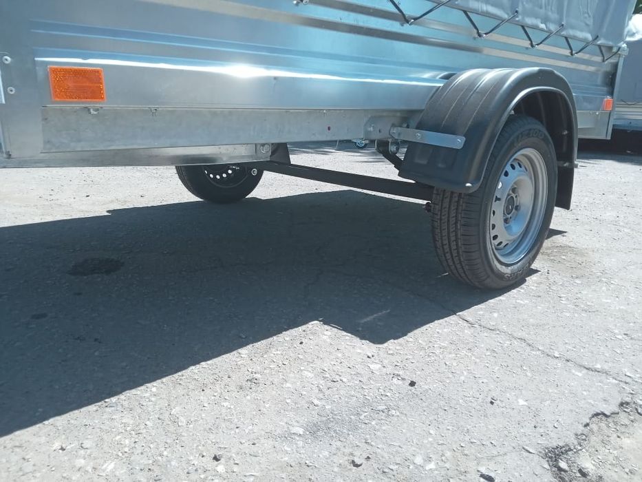 Автоприцеп с тентом