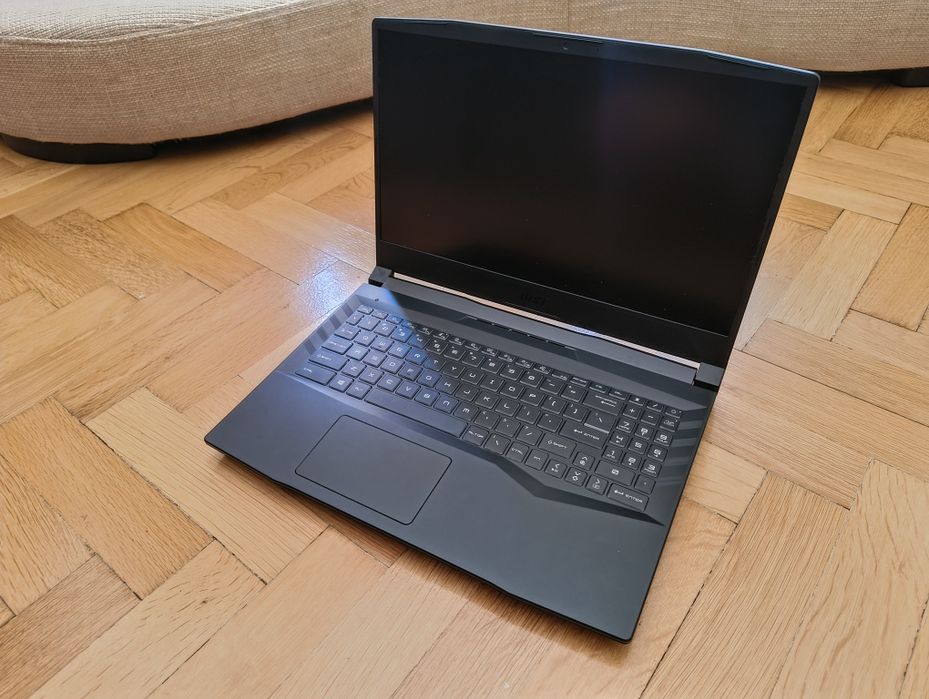 Laptop Gaming MSI Partial Defect