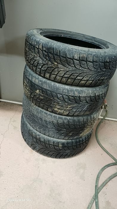 Автошины зимние липучка