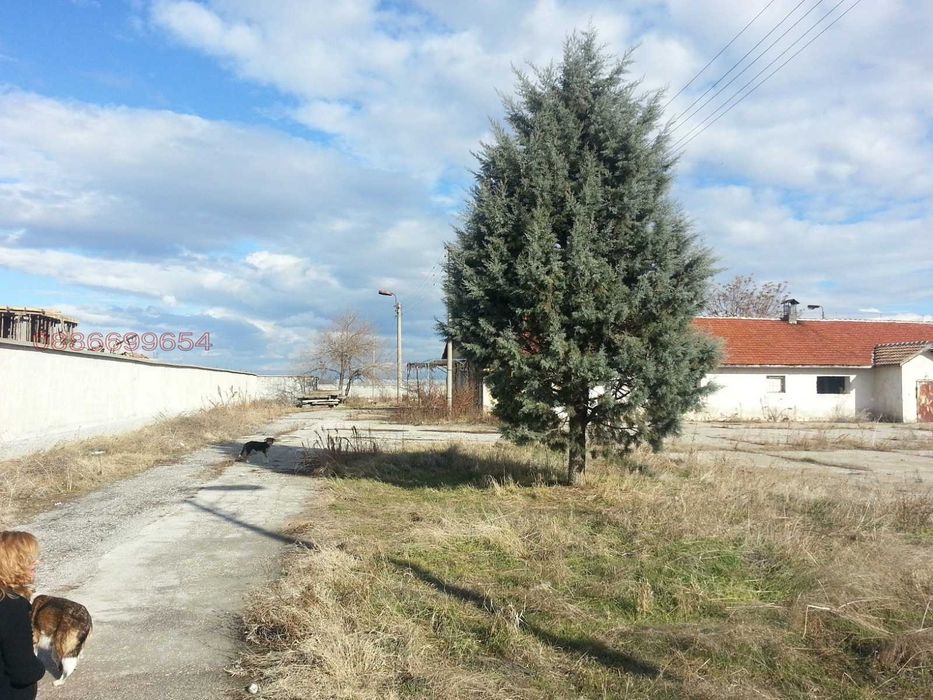 Дава се под наем Промишлена сграда в с. Ново село, Област Пловдив - 2000 кв.м за 1530 € - Снимка #1