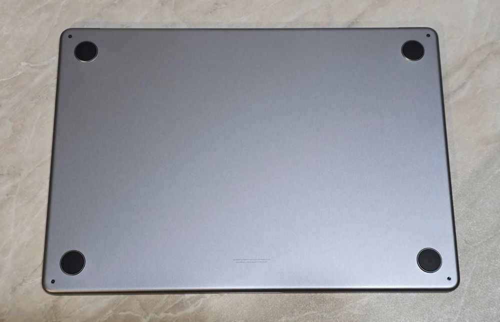 MacBook Air 15 M3 16/512