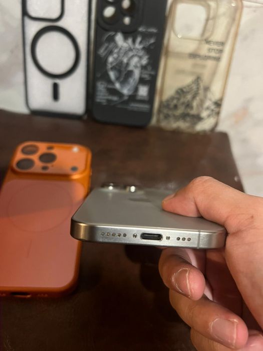 Iphone 15 pro vand /schimb