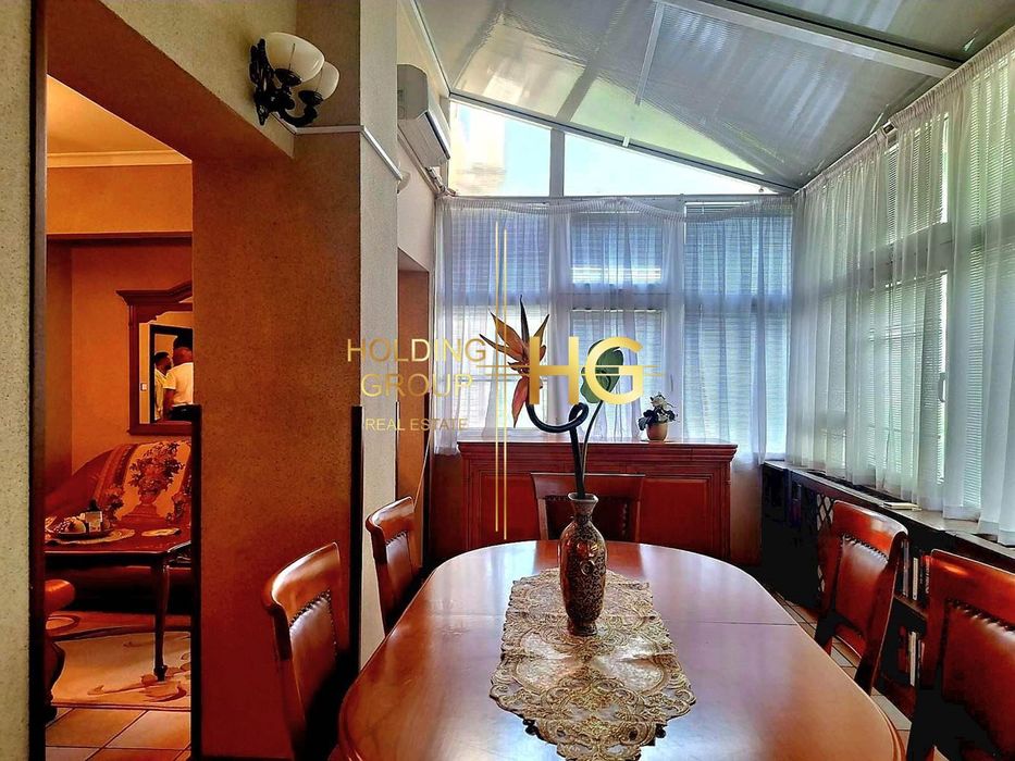 Продава се Четиристаен апартамент в Варна, Червен площад - 132 кв.м за 2272 €/кв.м - Снимка #1