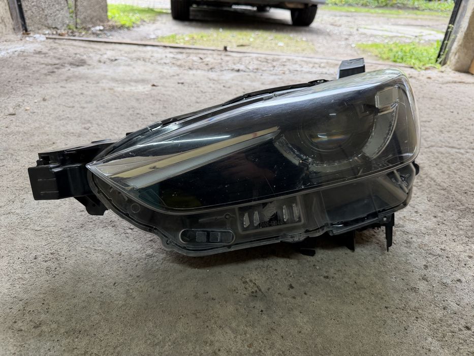 Mazda CX3 ляв фар LED
