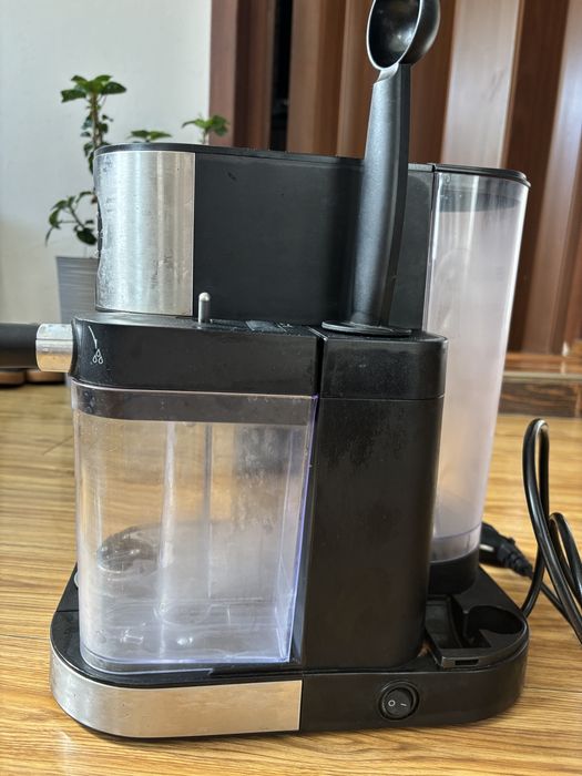 Espressor Studio Casa Barista latte 15 BAR