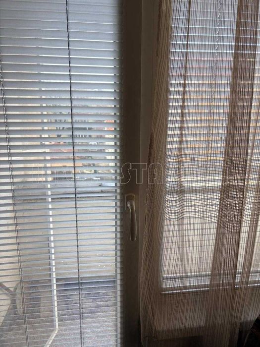 Тристаен тухлен апартамент в жк. Христо Ботев