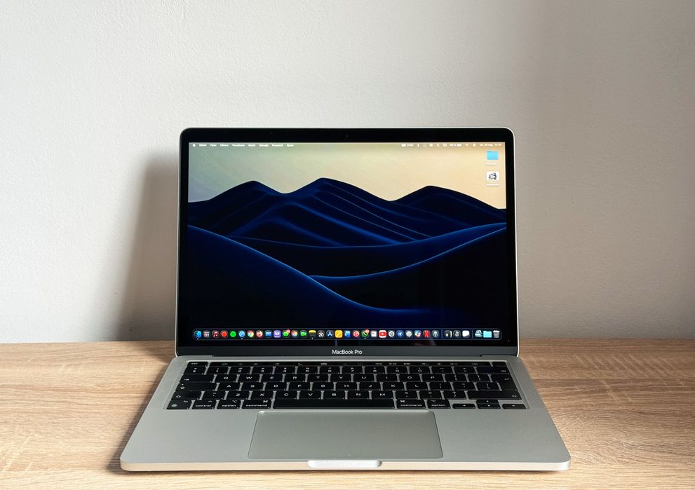 MacBook PRO M1 13 inch | 8GB Ram | 256 GB Full Box - stare foarte bună